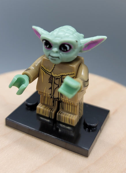 Baby Yoda Star Wars custom minifigure.    Brand new in package. - BeausBricks