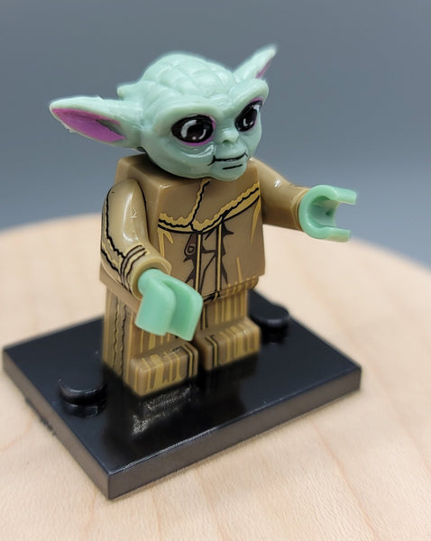 Baby Yoda Star Wars custom minifigure.    Brand new in package. - BeausBricks
