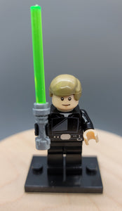 Luke Skywalker Custom minifigure. Brand new in package. Please visit shop, lots more! - BeausBricks