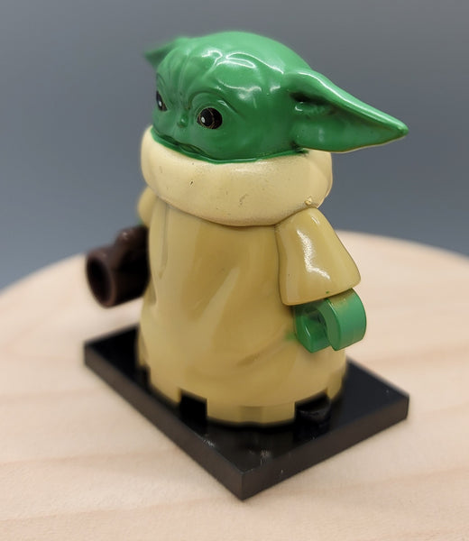 Baby Yoda Custom minifigure.   Brand new in package.  Please visit shop, lots more!