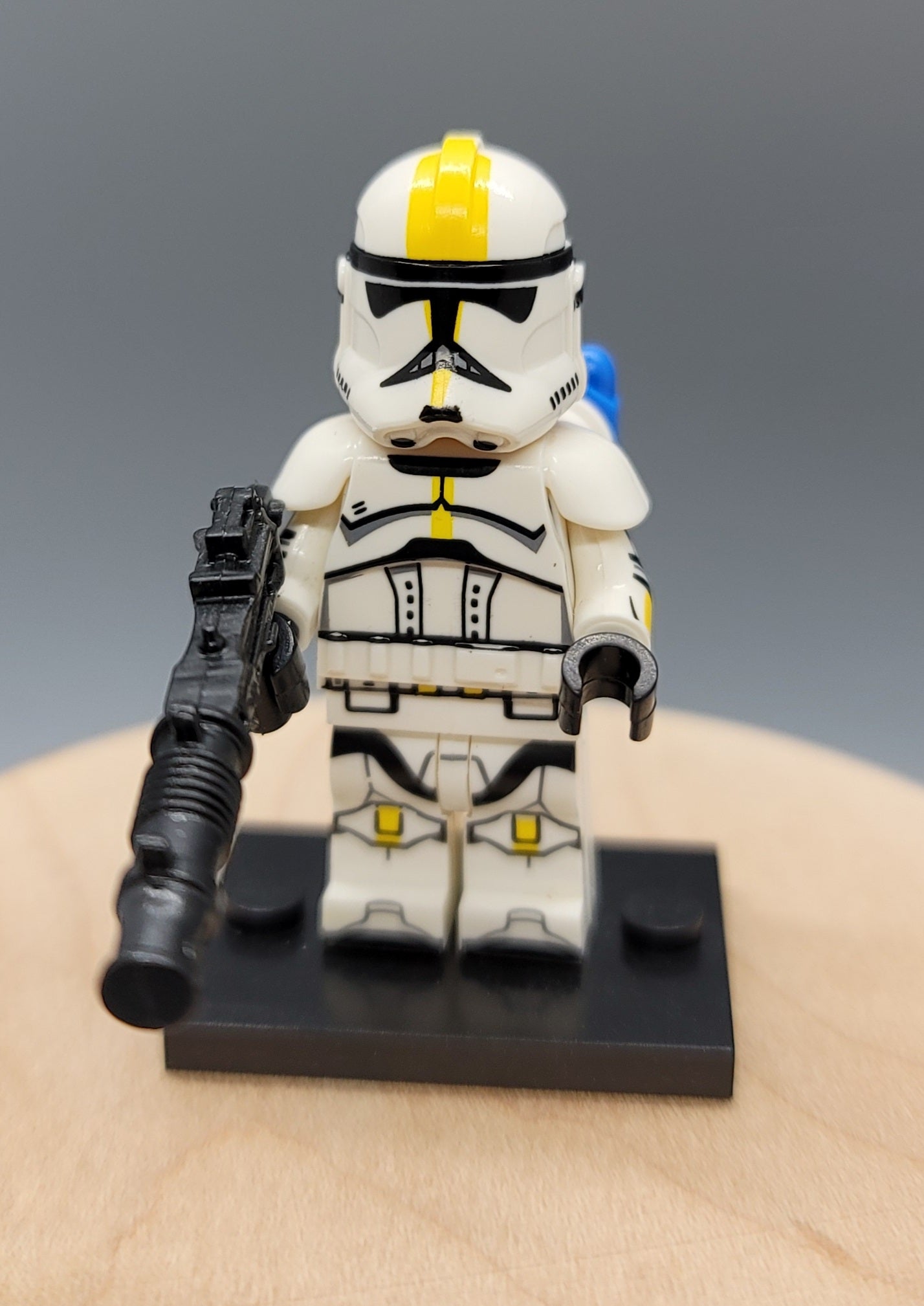 Clone Trooper 327 Reigment Custom minifigure. Brand new in package. Please visit shop, lots more!