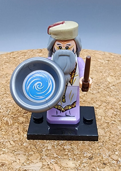 Dumbledore Custom minifigure by Beaus Bricks.   Brand new in package.  Please visit shop, lots more!
