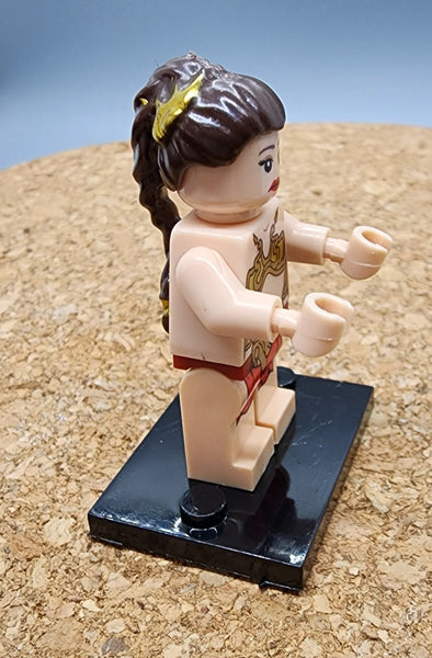 Princess Leia Custom minifigure.   Brand new in package.  Please visit shop, lots more!